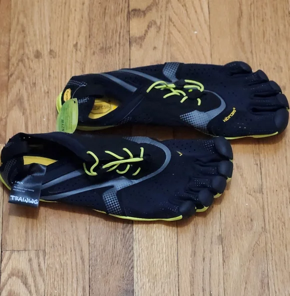 Vibram FiveFingers Men’s Barefoot Minimalist Training Shoes Black Yellow Size 12 - Picture 2 of 9
